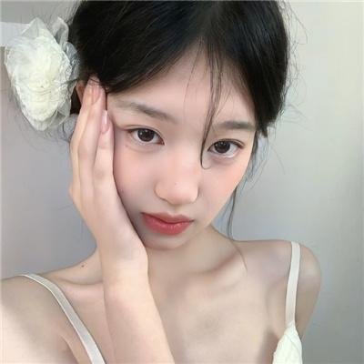 红皇后 封面
